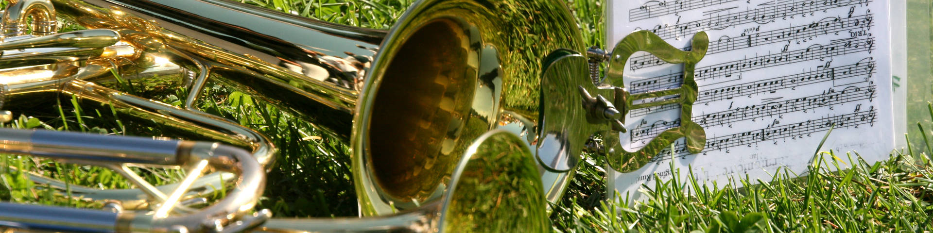 Wind instruments and sheet music